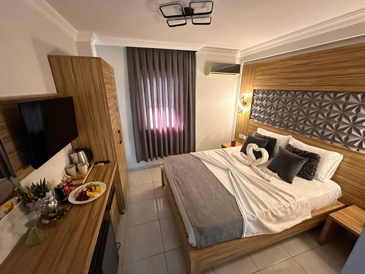 Royal Ezel Hotel Antalia Esterno foto