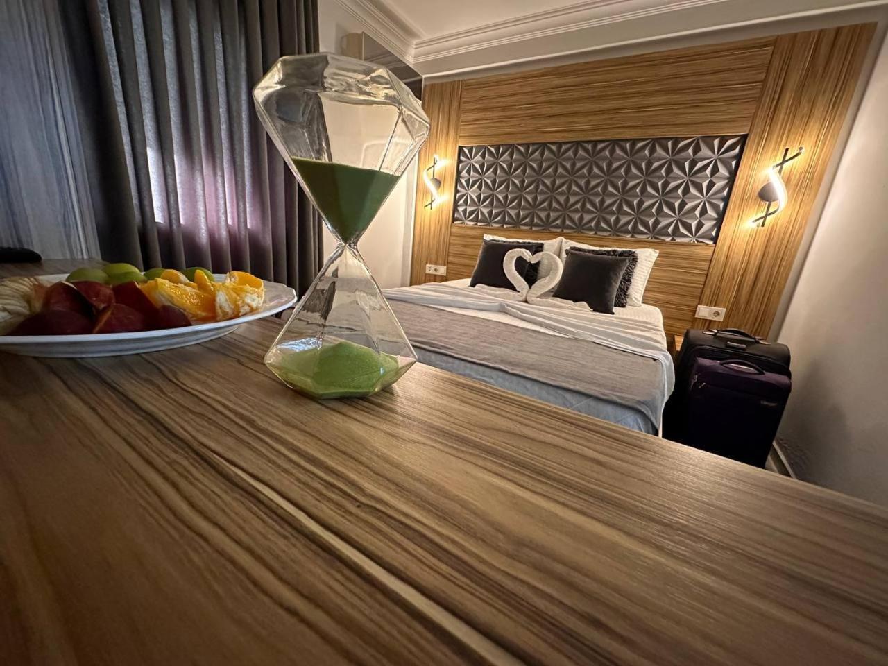 Royal Ezel Hotel Antalia Esterno foto