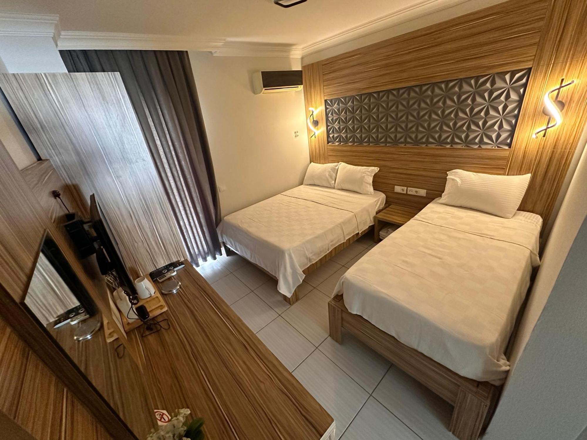 Royal Ezel Hotel Antalia Esterno foto
