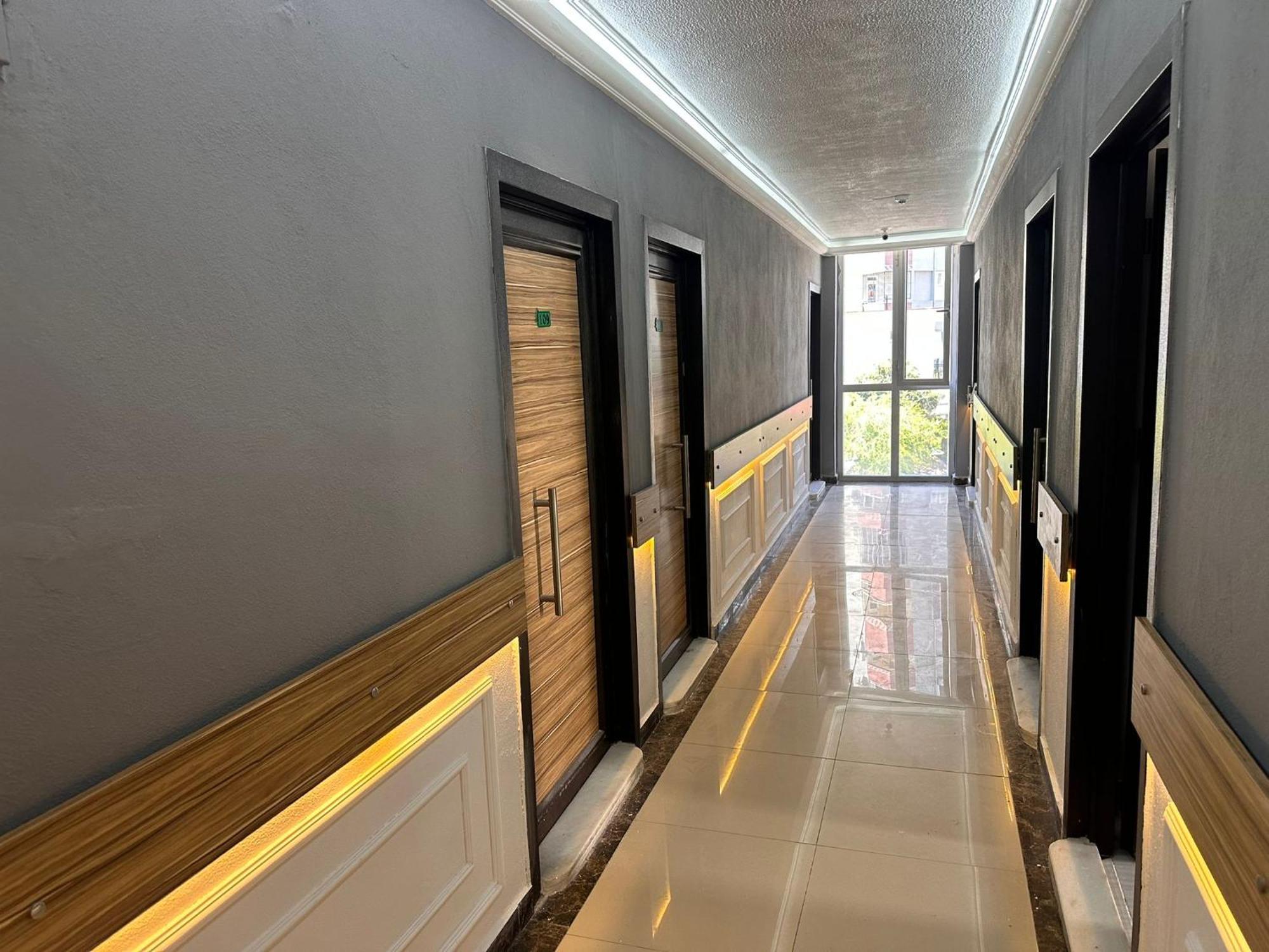 Royal Ezel Hotel Antalia Esterno foto