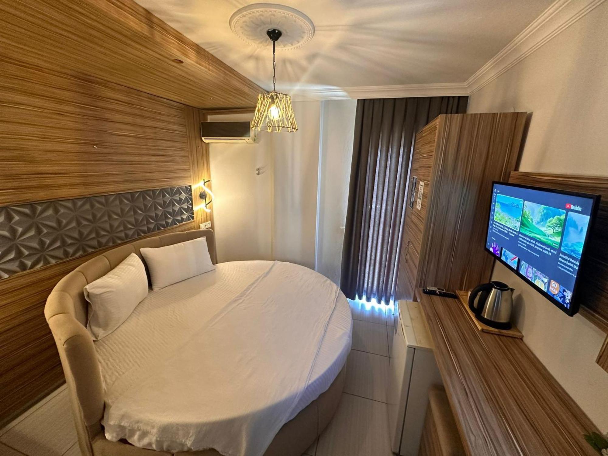 Royal Ezel Hotel Antalia Esterno foto