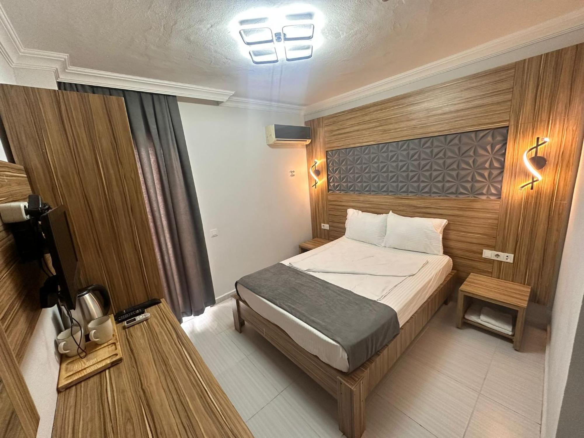 Royal Ezel Hotel Antalia Esterno foto