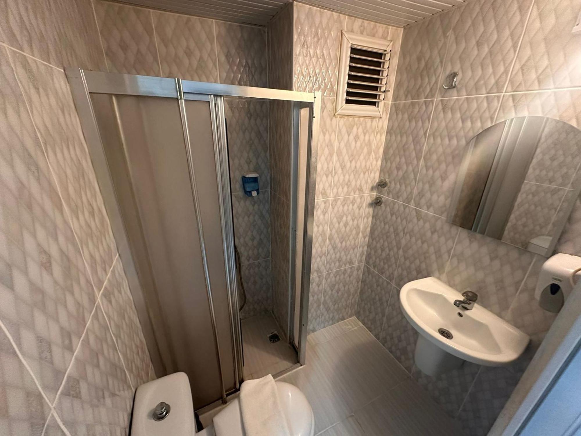 Royal Ezel Hotel Antalia Esterno foto