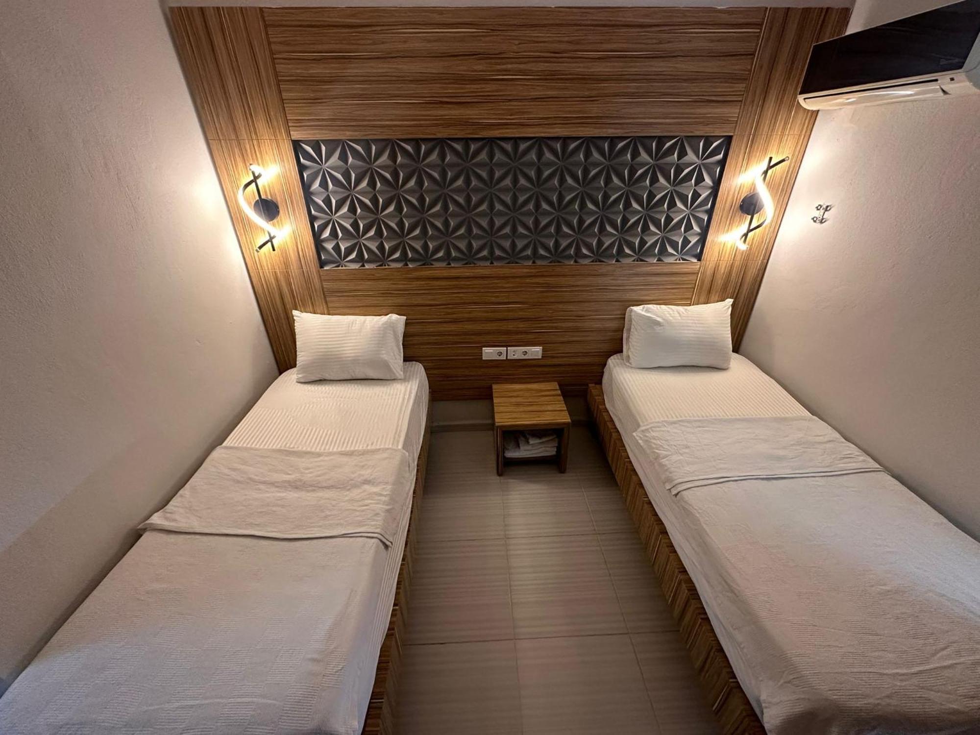 Royal Ezel Hotel Antalia Esterno foto
