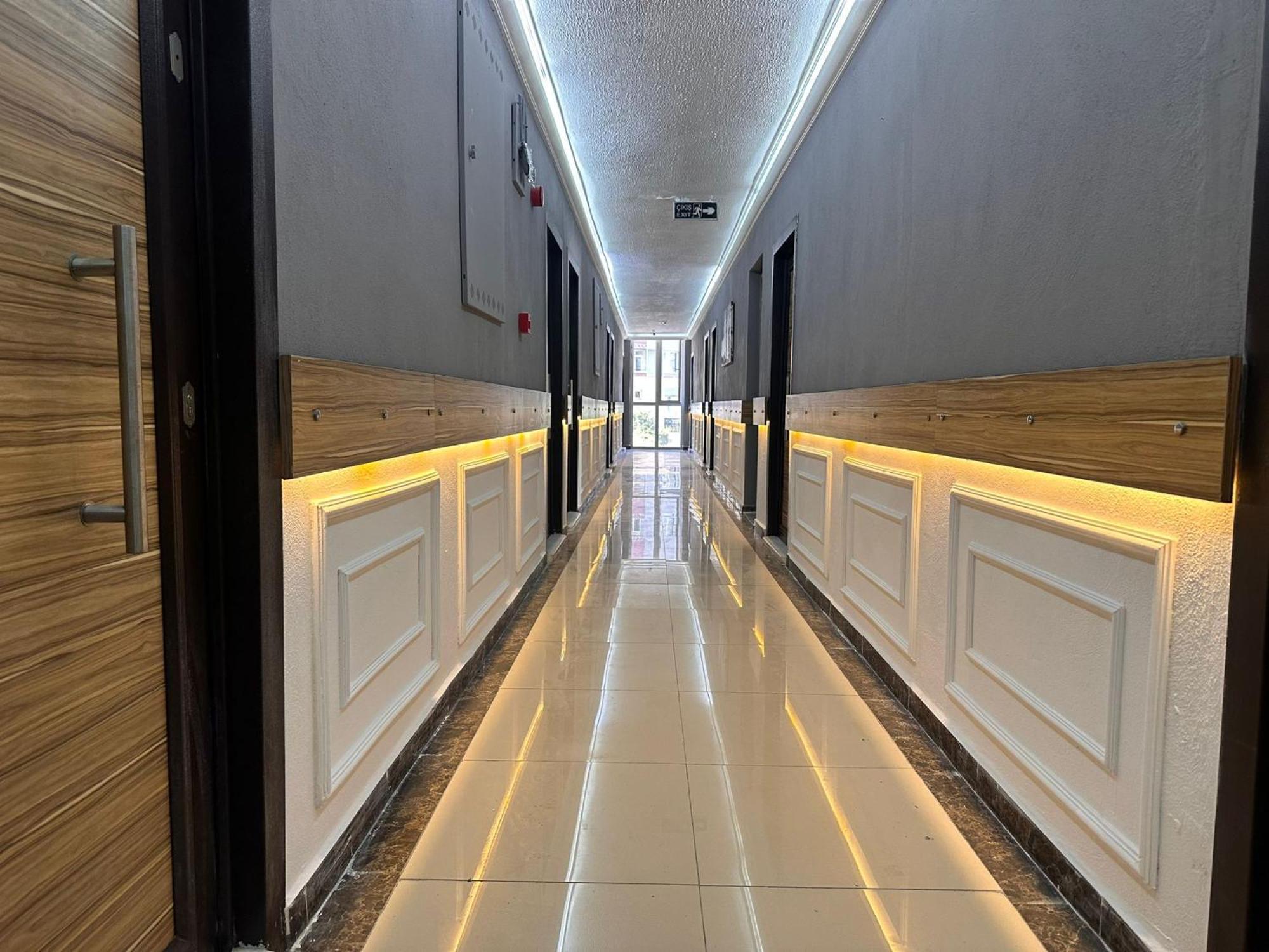 Royal Ezel Hotel Antalia Esterno foto