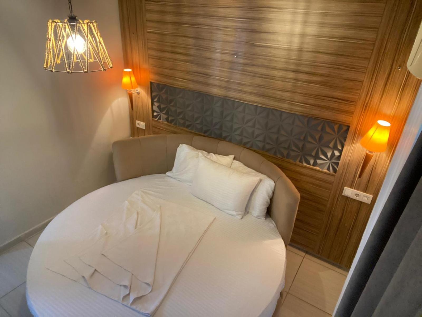 Royal Ezel Hotel Antalia Esterno foto